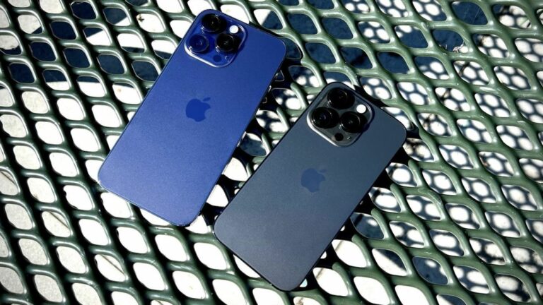 iPhone 14 Pro Max Deep Purple and iPhone 14 Pro Space Black