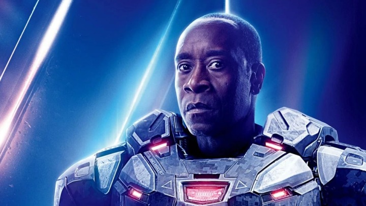 Don Cheadle como War Machine.