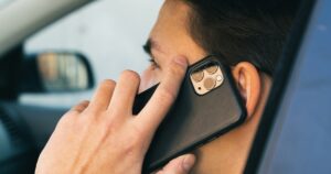 As chamadas telefônicas do iPhone soam abafadas?  Veja como corrigi-los