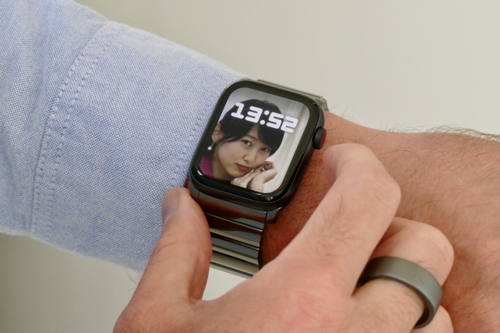 Mostrador de relógio em modo retrato no WatchOS 8