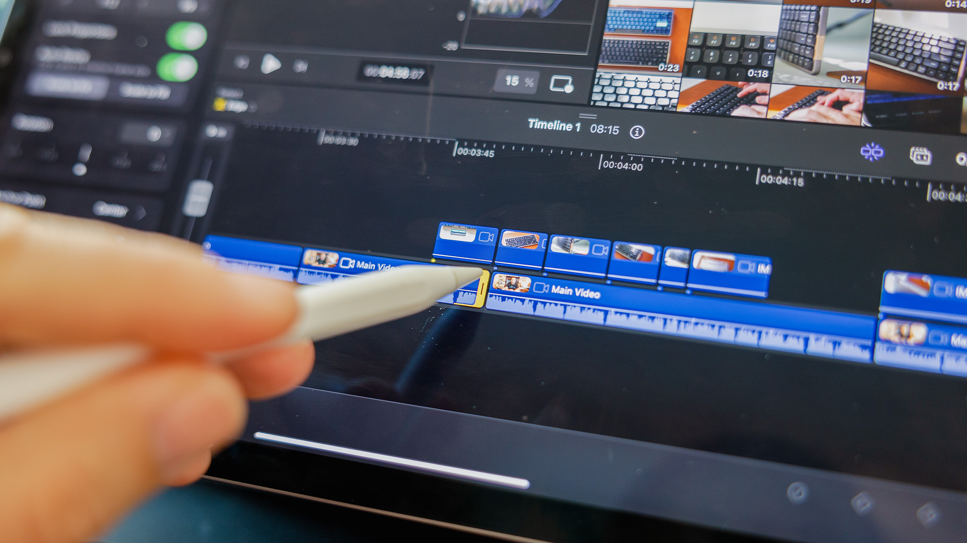 Linha do tempo do iPad do Final Cut Pro com o Apple Pencil usado