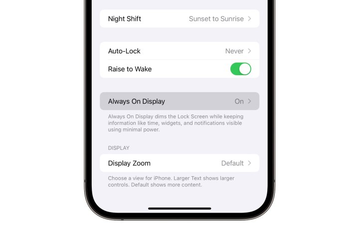 iPhone mostrando o aplicativo Ajustes com o Always On Display realçado.