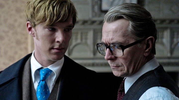 Gary Oldman e Benedict Cumberbatch em Tinker Tailor Soldier Spy.