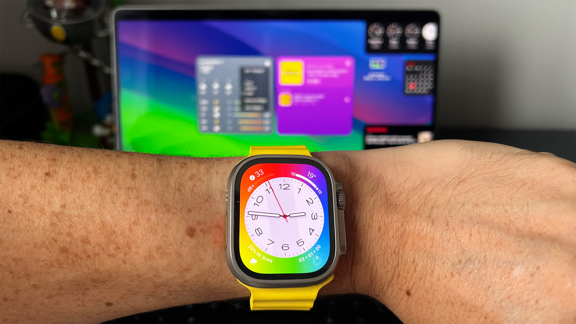 Apple Watch Ultra e MacBook Pro