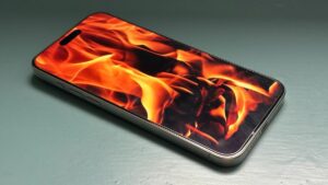 iPhone 15 Pro Max overheating