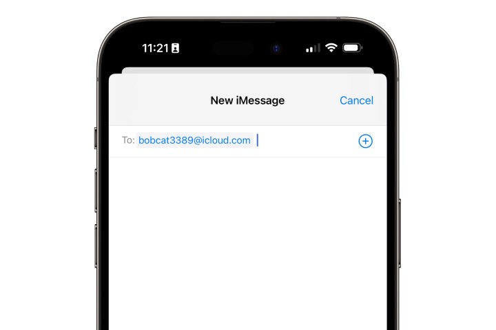 Compondo uma mensagem para um endereço de e-mail do iMessage no aplicativo Mensagens do iPhone.