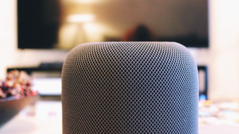 Apple HomePod 2 in black