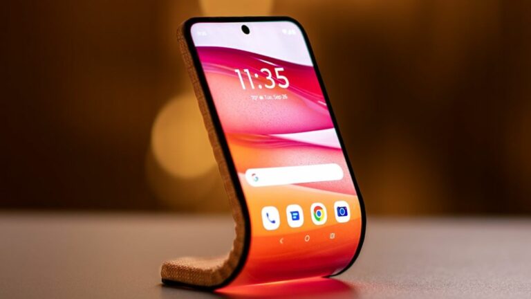 Motorola bendy phone concept