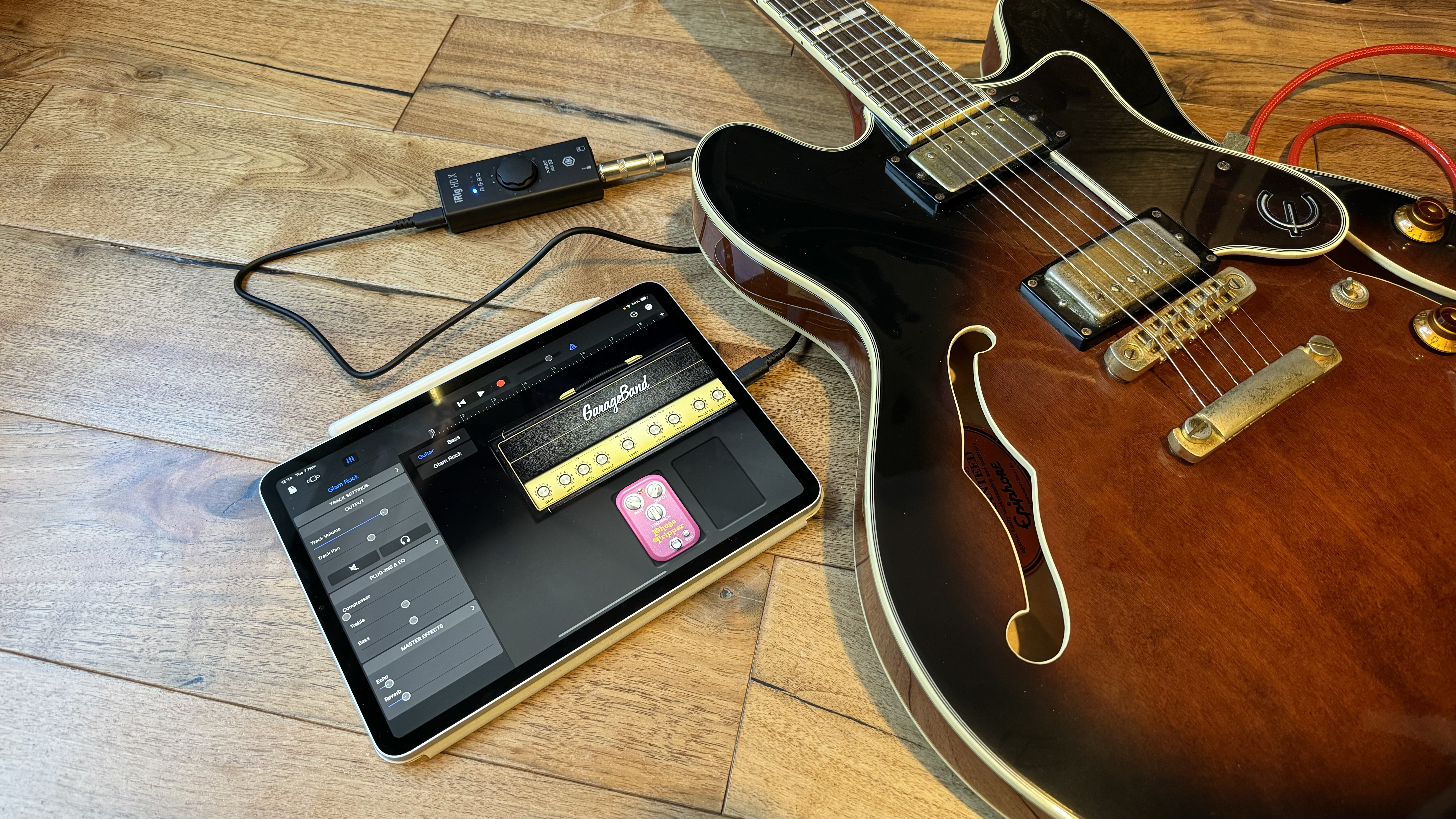 Interface iRig HD X, com guitarra e Garageband no iPad