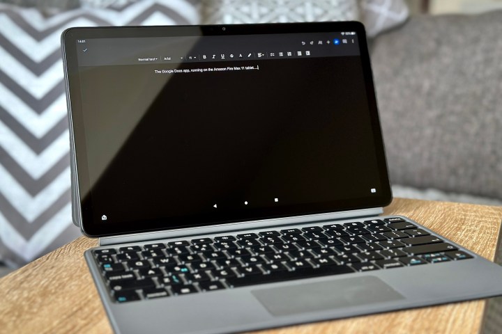 Google Docs rodando em um tablet Amazon Fire Max 11.