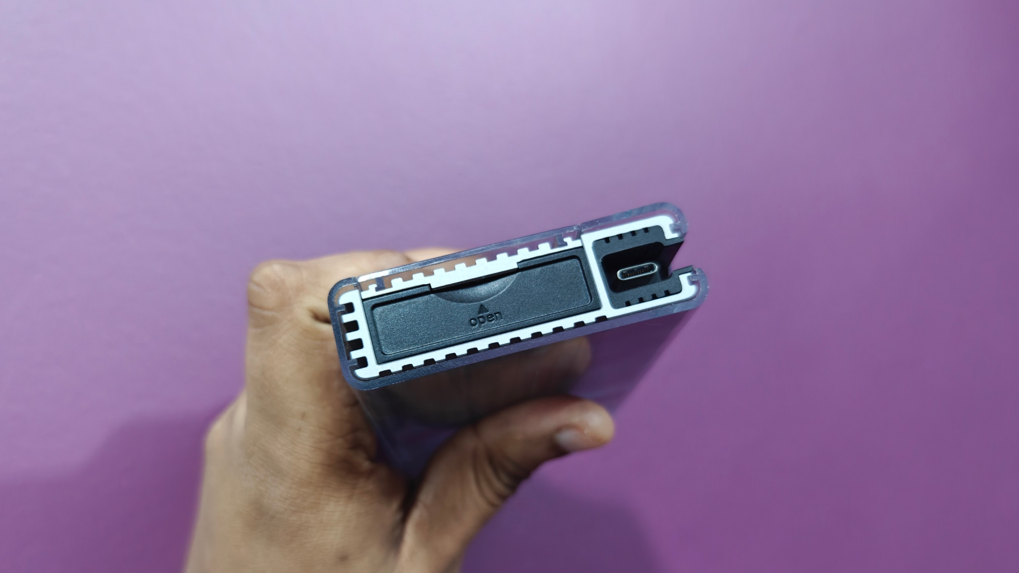 Tampa do gabinete SSD ZikeDrive USB4 NVMe