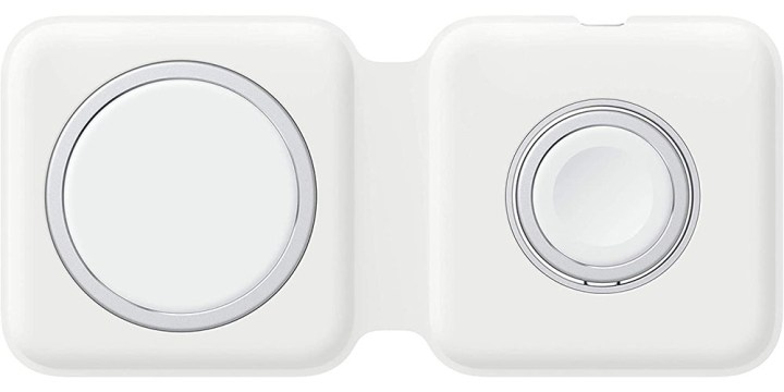 Carregador Apple MagSafe Duo em um fundo branco.