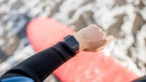 Surfing with a square smartwatch