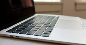 Novos MacBooks estão chegando, mas não vale a pena esperar por eles