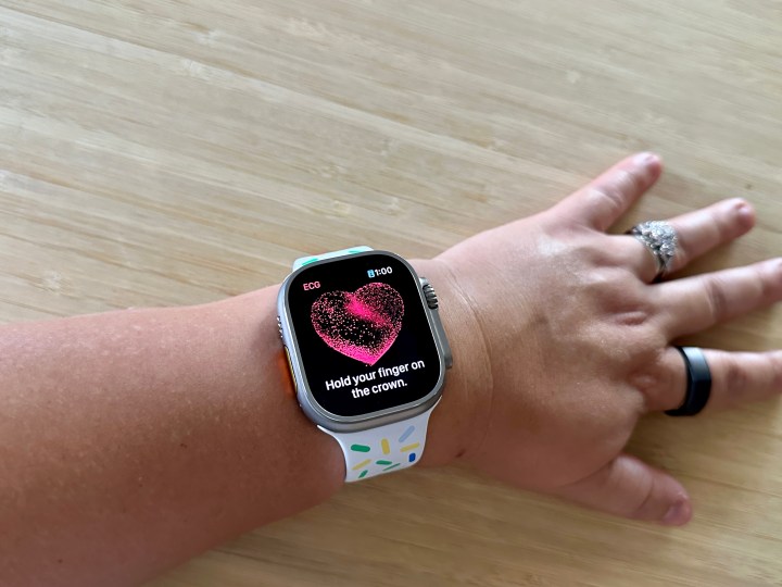 Medição de ECG do Apple Watch Ultra.