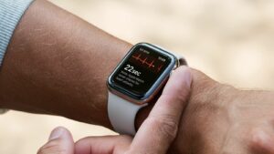 AliveCor elogia proibição do Apple Watch em meio à sua própria disputa de patentes de tecnologia de saúde com a Apple