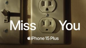 Apple compartilha anúncio do iPhone 15 Plus destacando a longa duração da bateria do dispositivo