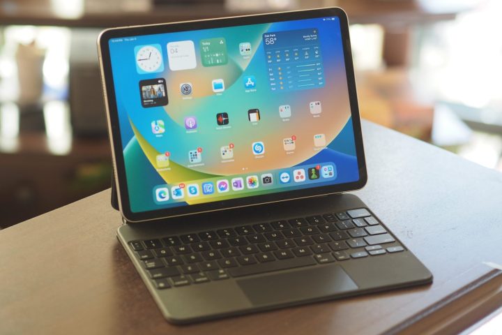 Apple iPad Pro 11 com teclado Apple Magic.
