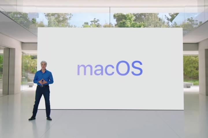 Craig Federighi apresentando o macOS Sonoma na Worldwide Developers Conference (WWDC) da Apple em junho de 2023.