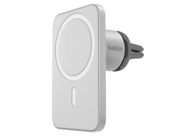 O Belkin MagSafe Vent Mount Pro em um fundo branco.