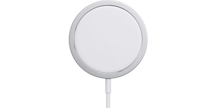 Carregador sem fio Apple MagSafe em um fundo branco.