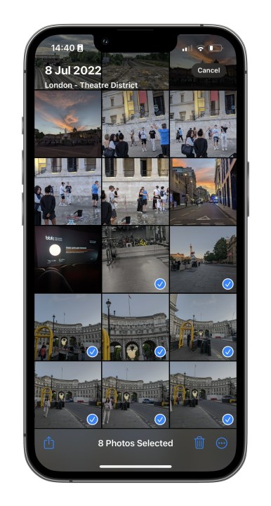 Selecionando várias fotos no iOS 16.