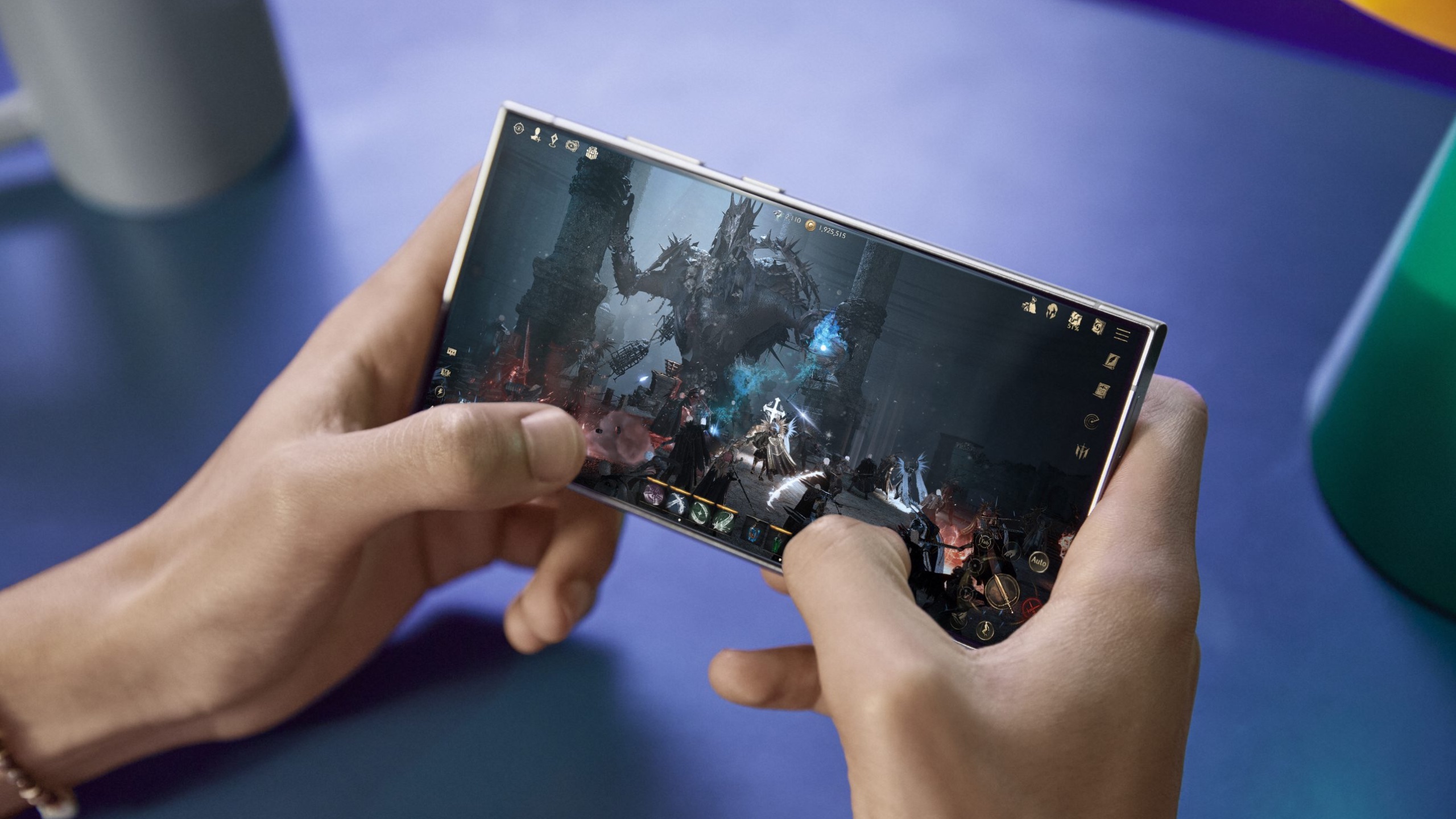 Samsung Galaxy S24 Ultra jogando um jogo