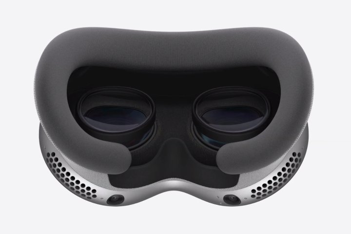 O Apple Vision Pro funciona com insertos ópticos Zeiss para correção da visão.