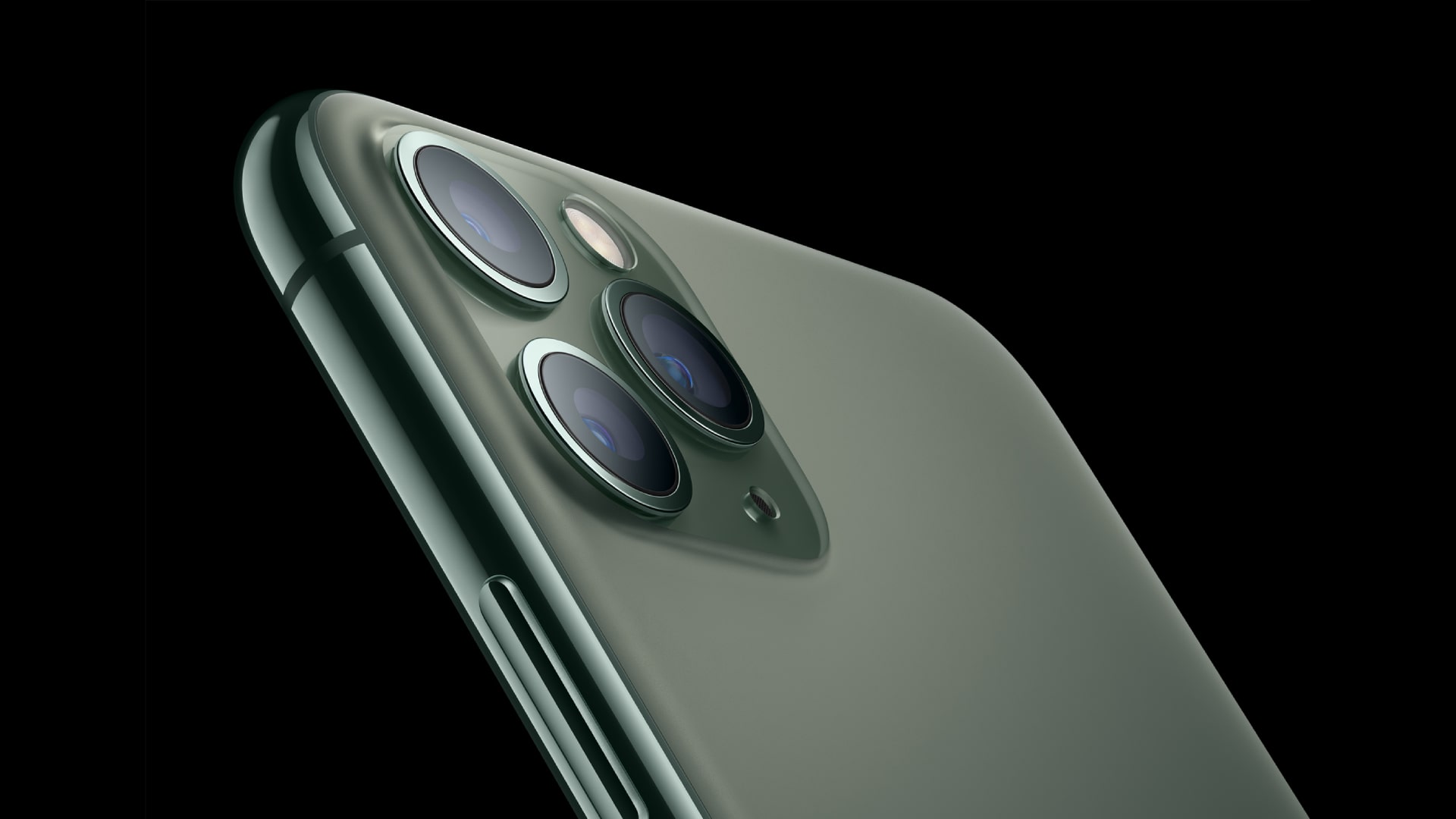 A parte traseira de um iPhone 11 Pro, mostrando seu sistema de câmeras.