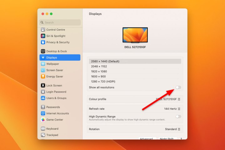 O aplicativo Configurações do Sistema no macOS Ventura em um Mac mini, mostrando as configurações de exibição onde um usuário pode alterar a resolução da tela do Mac.  O "Mostre todas as resoluções" alternar está destacado.