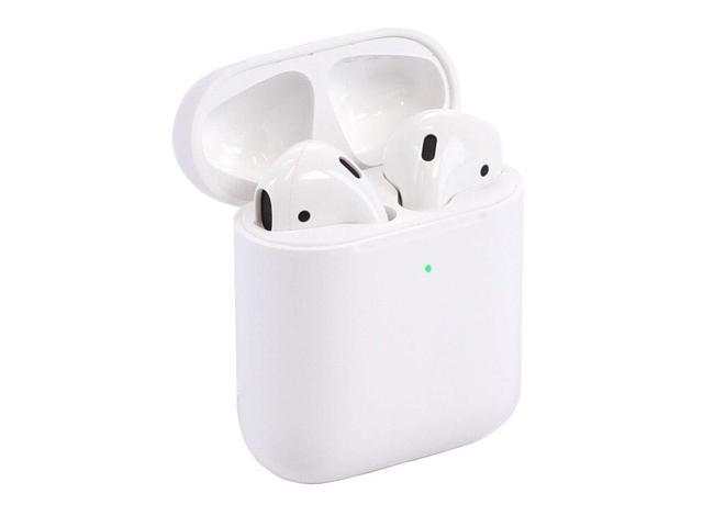 Apple Air Pods 2ª geração com estojo de carregamento sem fio em fundo branco.