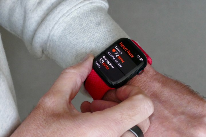 Frequência cardíaca no Apple Watch Series 7.